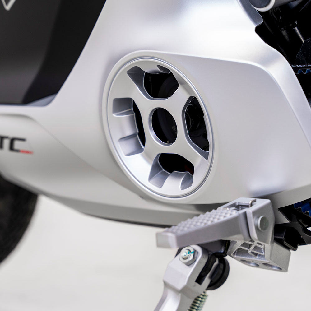 Super Soco TC Max Raggi